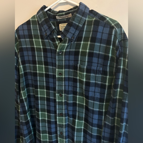 L.L. Bean Men’s Green & Blue Flannel Button Up Shirt - Size L 100% Cotton - Picture 4 of 7